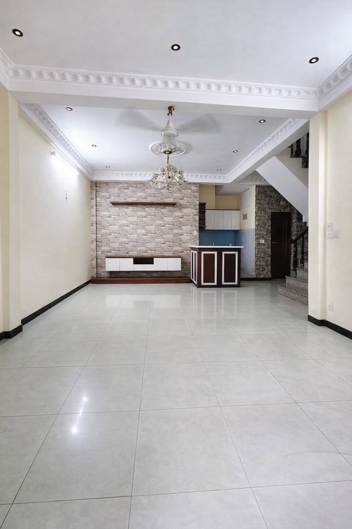 Nhà 4 tầng nở hậu 43m² tại trung tâm Quận 10 - Giá chỉ 6.58 tỷ!