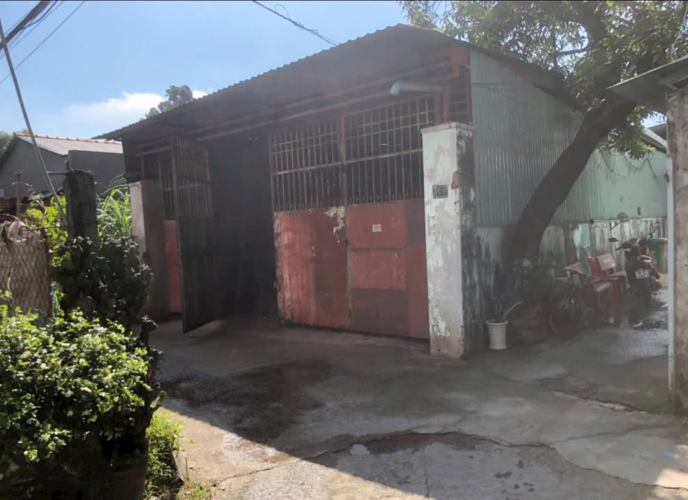 Nhà và nhà xưởng Hóc Môn 268m² giá 6.3 tỷ - Vị trí đắc địa cho đầu tư