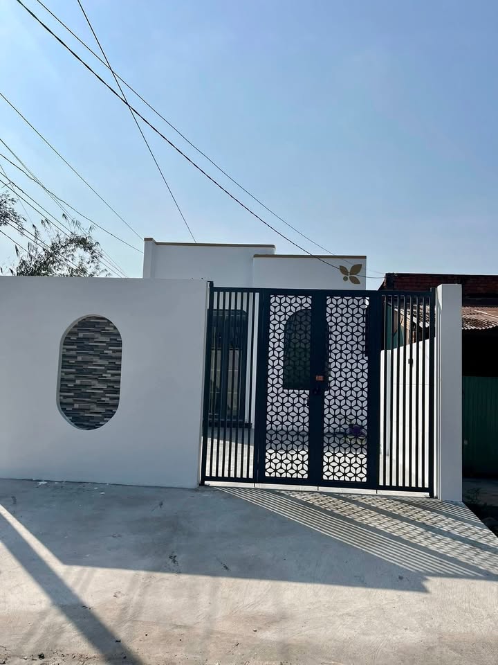 Nhà góc 2 mặt tiền hẻm Ngô Quyền 135m² giá 1.49 tỷ - Sẵn sàng vào ở!