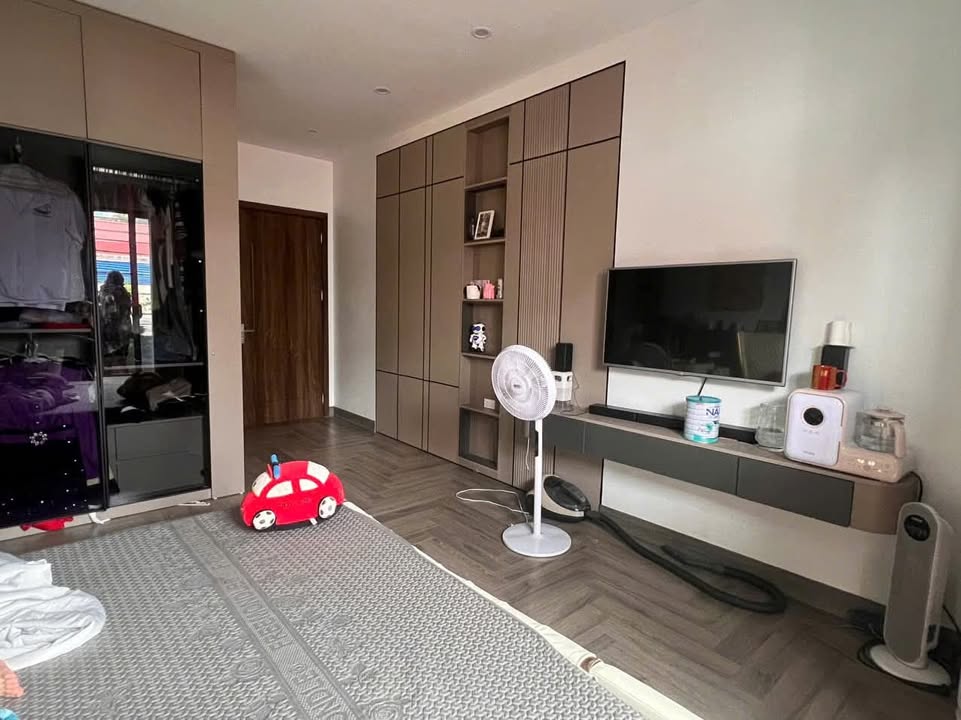 Nhà riêng Lò Đúc, Quận Hai Bà Trưng, 50m² giá 12 tỷ - Sổ đỏ nở hậu, thang máy tiện lợi!