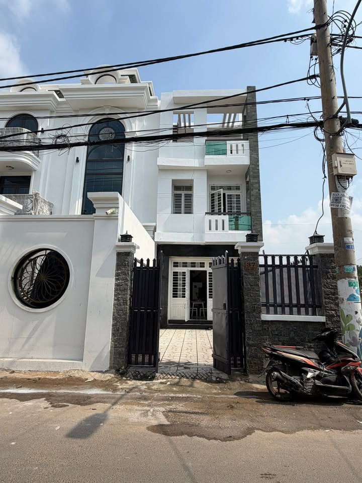 Bán Nhà Mặt Tiền Đường Số 7, Phường Long Trường, Quận 9, 94m², Giá 8.6 tỷ - Gần Chợ Long Trường!