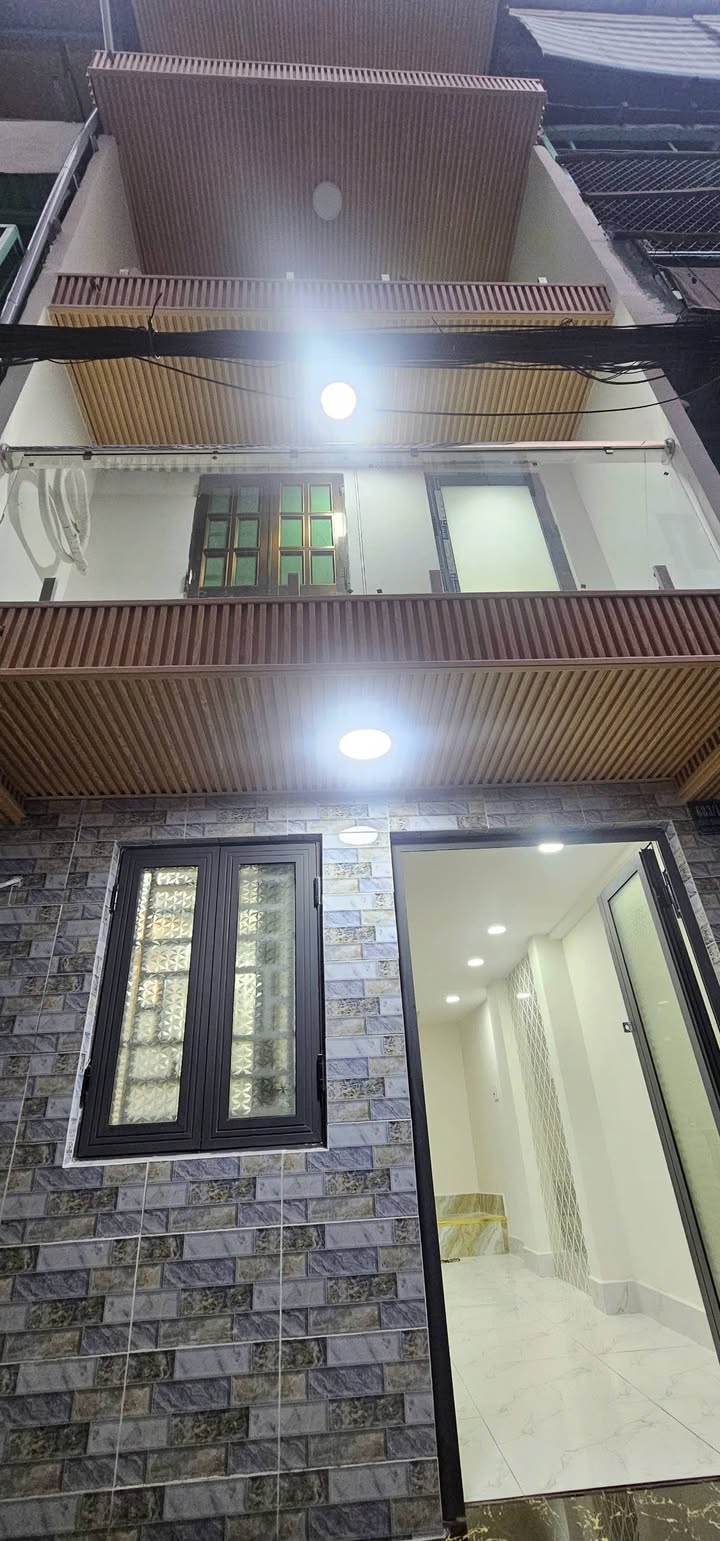 Nhà Hẻm Hồng Bàng, Phường 6, Quận 6 - 2PN, 3WC, Giá 3.88 tỷ - Vị trí lý tưởng ngay trung tâm!