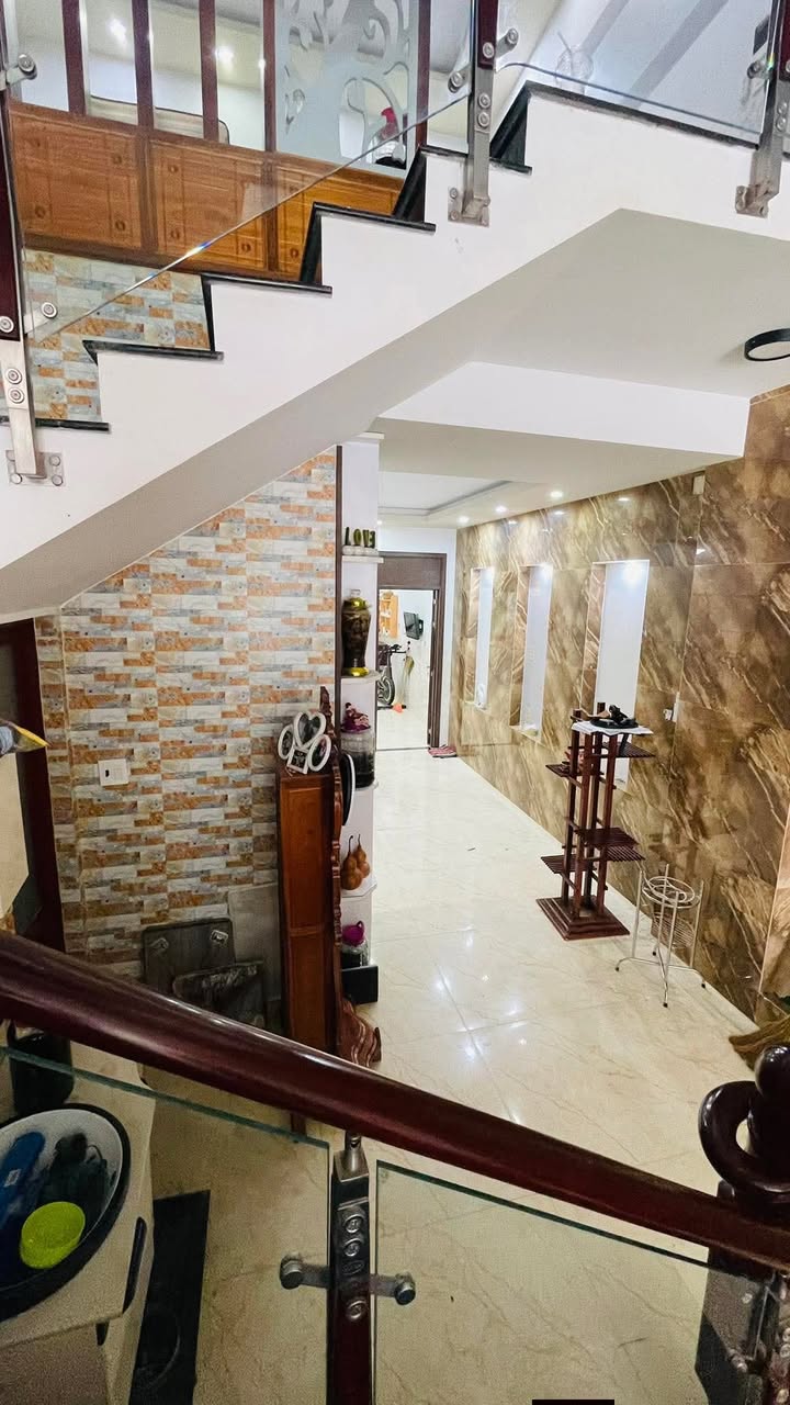 Nhà đẹp Chợ Dinh Quy Nhơn 110m² giá 4.4 tỷ - Nội thất sang trọng đầy đủ!