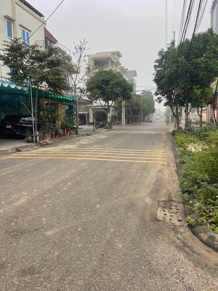 Biệt thự mặt tiền Trung tâm y tế Phù Cừ 100m² giá chỉ 2 tỷ - Đầu tư sinh lời ngay!