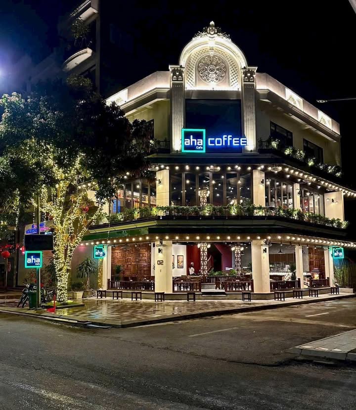 Quán Cà Phê Đẹp Mặt Tiền 10m tại Phường Láng Hạ - Giá Chỉ 60 Triệu