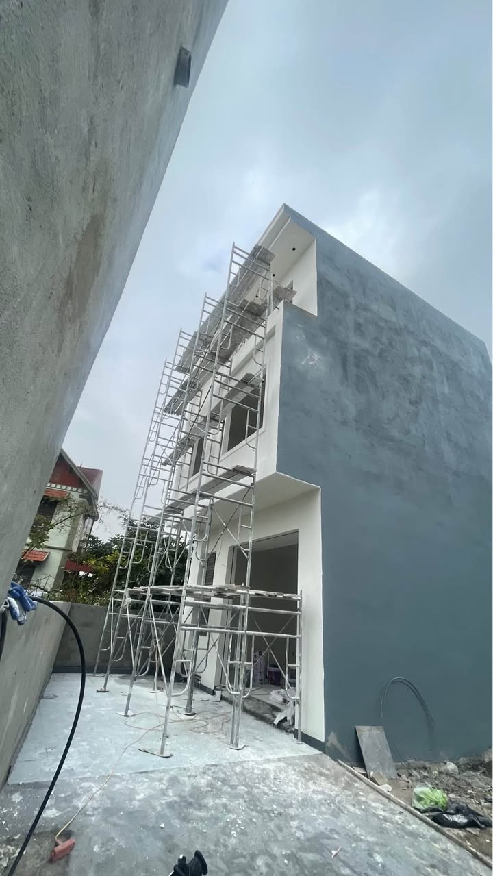 Nhà 3 tầng Lương Quy, An Dương 40m² giá 1 tỷ - Ô tô đỗ cửa, tiện ích đầy đủ!