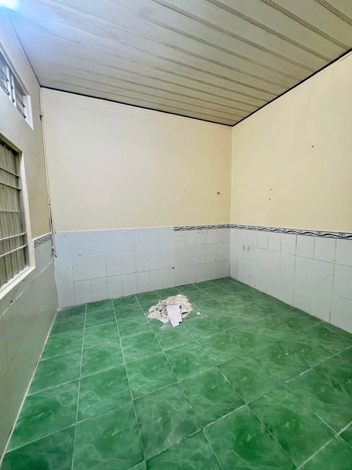 Nhà cấp 4 KĐT Hoàng Tâm, Đường 9B, 103m² giá 890 triệu - Sẵn sàng vào ở ngay!