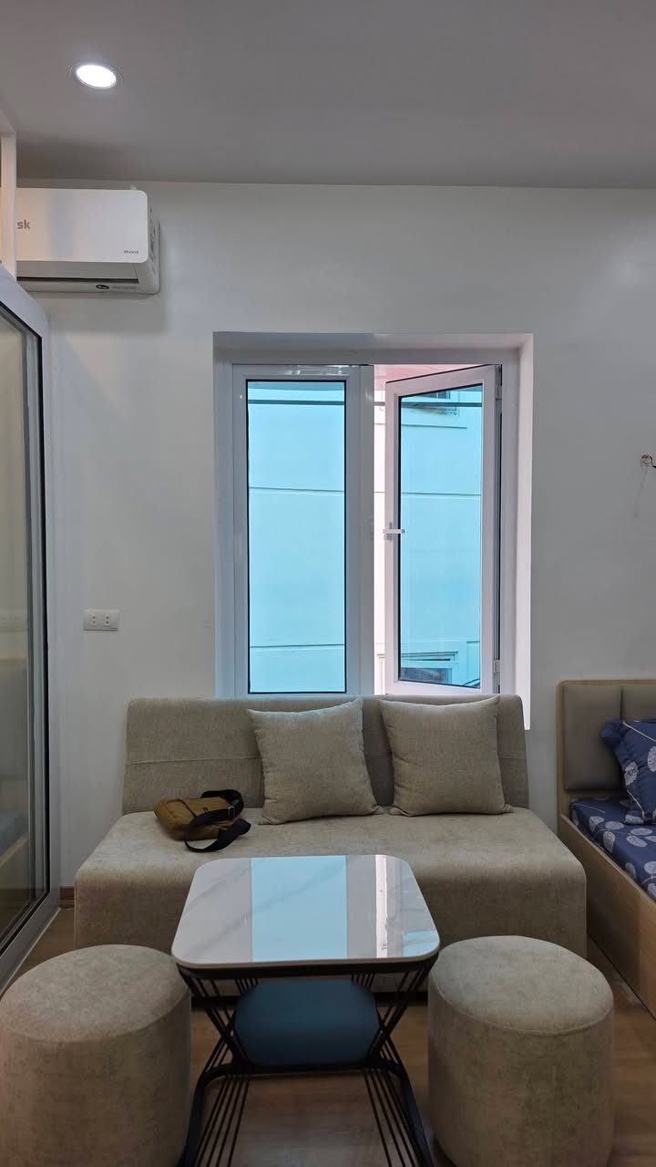 Căn hộ Đống Đa 40m² giá 2.75 tỷ - Sổ đỏ chính chủ, gần trường đại học!