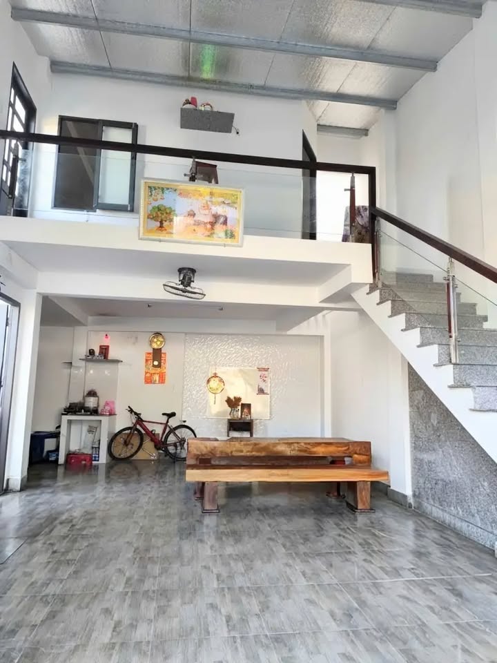 Nhà gác lửng 95m² tại Liên Trì, Bình Kiến chỉ 1.15 tỷ - Cơ hội tốt cho gia đình!