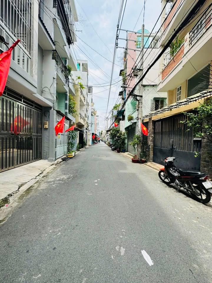 Nhà 4 tầng HXH Lê Văn Sỹ & Huỳnh Văn Bánh 55m² giá 9 tỷ - Nhà mới đẹp vào ở ngay!