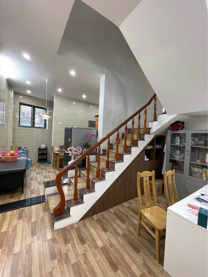 Nhà 2 tầng Phường Quảng Thắng 120m² giá 4 tỷ - Vị trí đắc địa gần trường Chính Trị