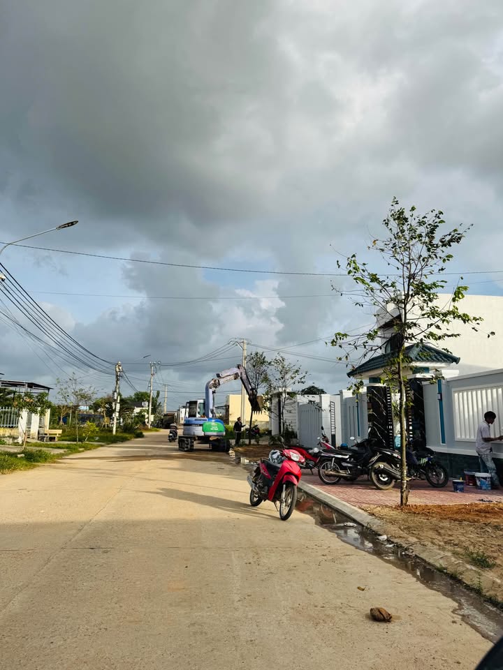 Đất nền khu dân cư Ngãi Chánh 4, Nhơn Hậu, 250m², chỉ 1 tỷ - Đối diện công viên xanh!