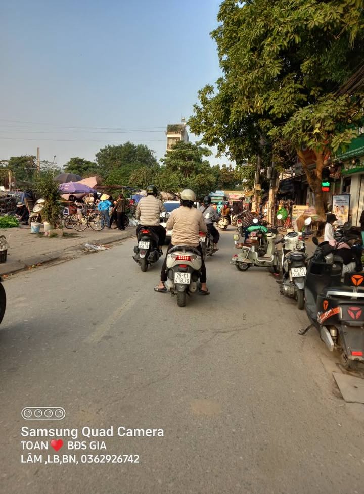 Đất nền 3 mặt tiền Ngô Xuân Quảng 84m² giá chỉ 4 tỷ - Cơ hội đầu tư hiếm có!