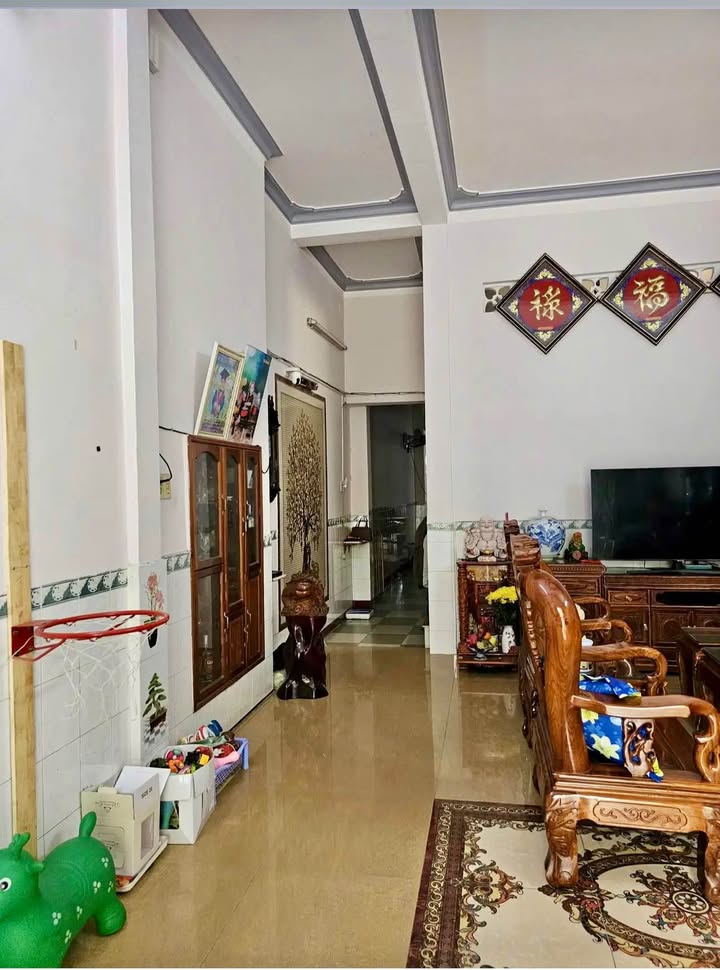 Nhà mặt tiền đường Nguyễn Thái Học, Quy Nhơn 149.2m² giá 14 tỷ - Kinh doanh sầm uất!