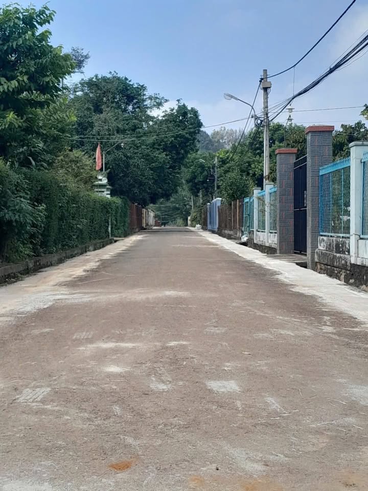 Đất mặt tiền nhựa Phường Suối Tre 209m² giá 2.75 tỷ - Cơ hội đầu tư hấp dẫn!