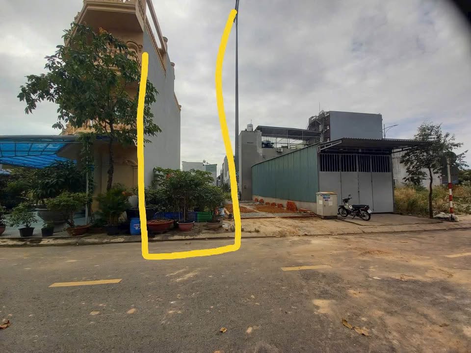 Đất nền Vĩnh Tân, Tân Uyên 83.6m² giá 1.7 tỷ - Vị trí đẹp, dân cư đông đúc!