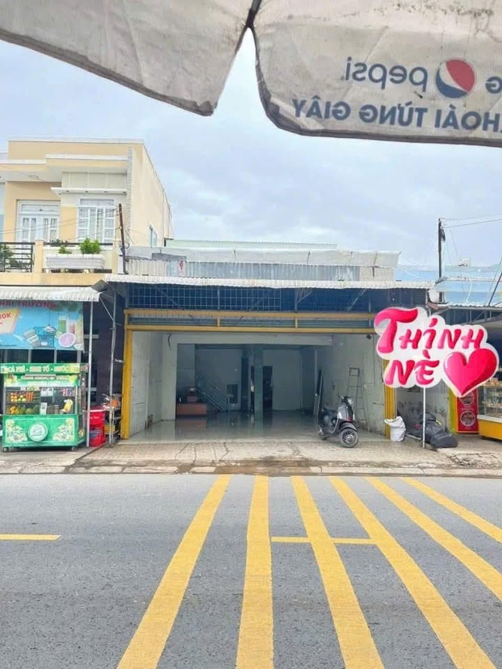 Nhà mặt tiền Quốc lộ 57, thị trấn Mỏ Cày, 230m² - Kinh doanh sầm uất!