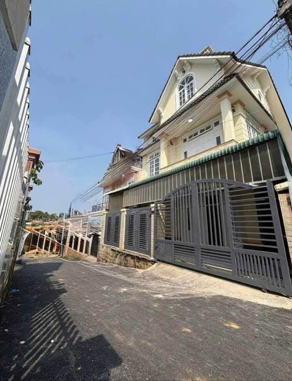Nhà đẹp đường Trần Đại Nghĩa P8 Đà Lạt 134m² giá 7.5 tỷ - Sẵn sàng vào ở!