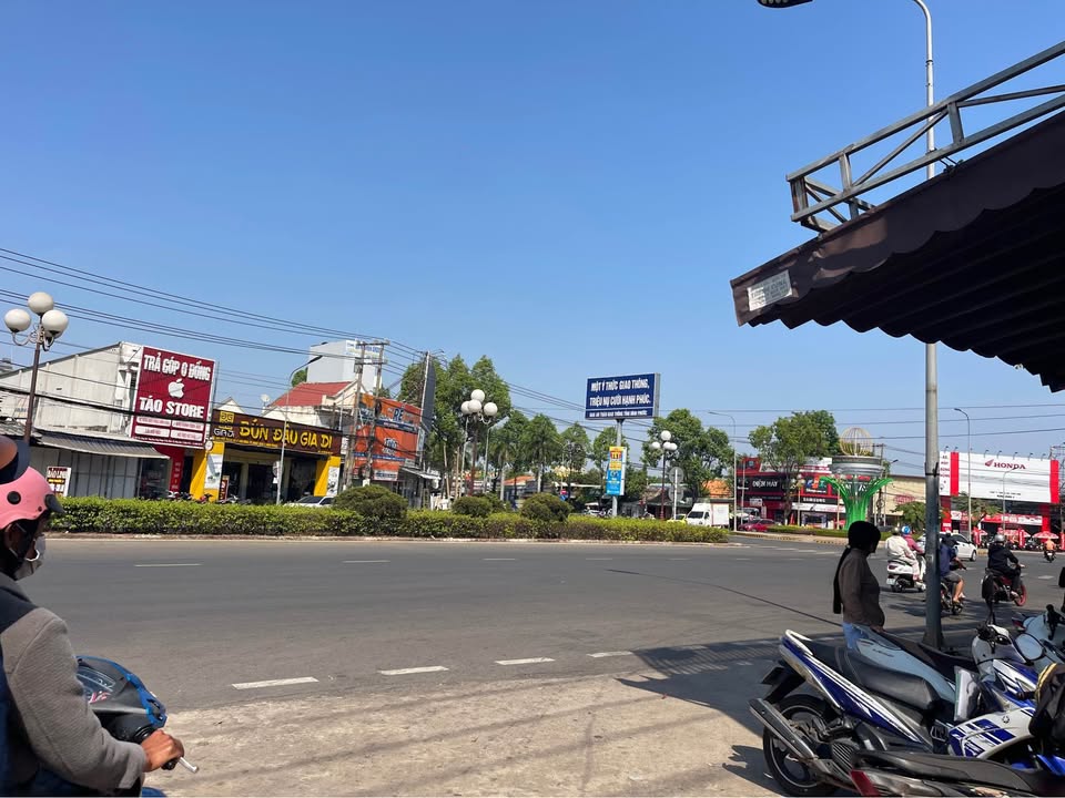 Đất nền mặt tiền Hùng Vương, Tân Xuân, 432m² chỉ 1.7 tỷ - Cơ hội đầu tư tuyệt vời!