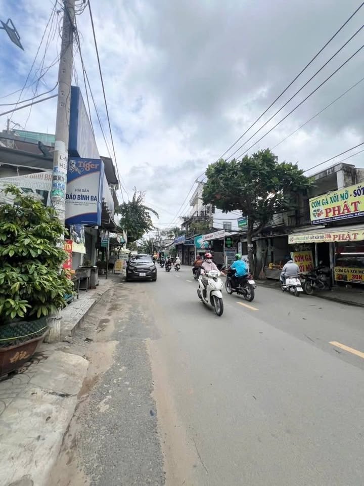 FrontHouse mặt tiền đường 16m Tân Phú 88m² giá 12 tỷ - Đầu tư lý tưởng!