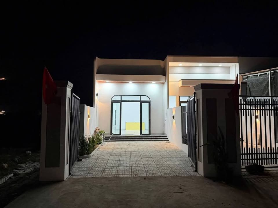 Nhà riêng Suối Đá, Tây Ninh 165m² giá 699 triệu - Sẵn sàng vào ở ngay!