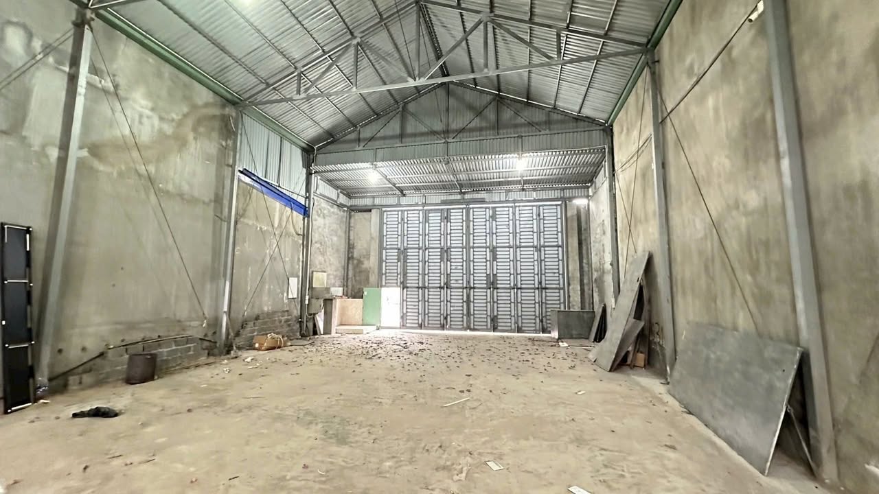 Cho thuê xưởng 300m² mặt đường 300m tại An Dương - Hải Phòng, giá chỉ 15 triệu/tháng