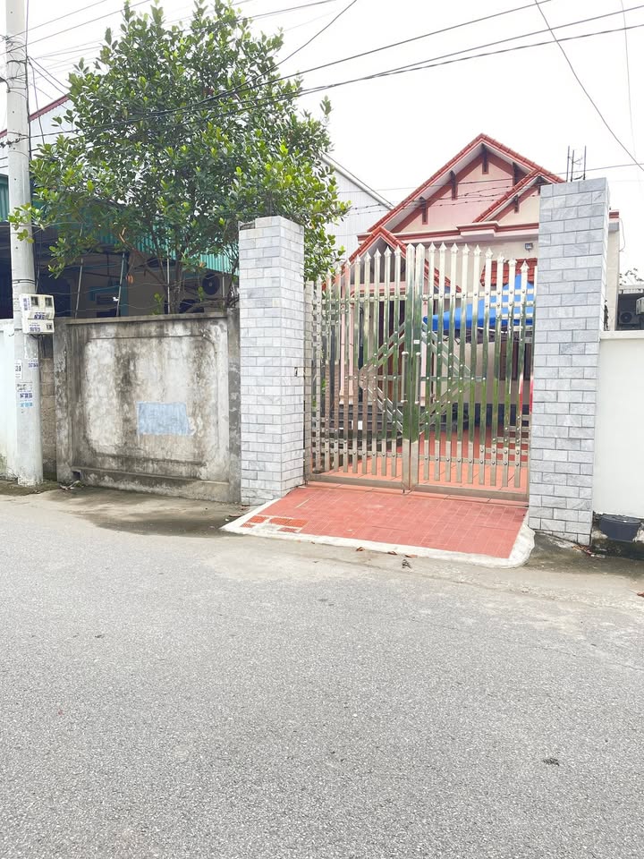 Nhà phố Kim Anh, Kim Thành, 152m² giá 3.3 tỷ - Chính chủ cần bán gấp!