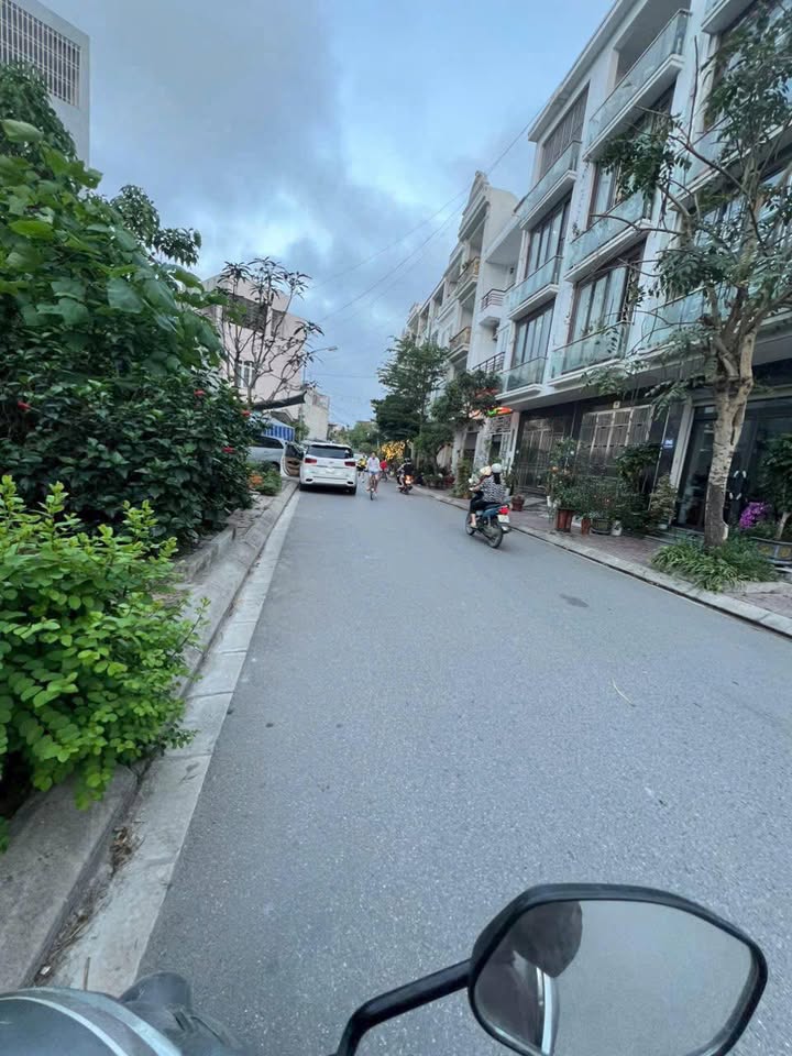 Đất nền Tây Trung Hành, Lê Hồng Phong, Hải Phòng 60m² giá 6.6 tỷ - Đường nhựa quy hoạch 12m