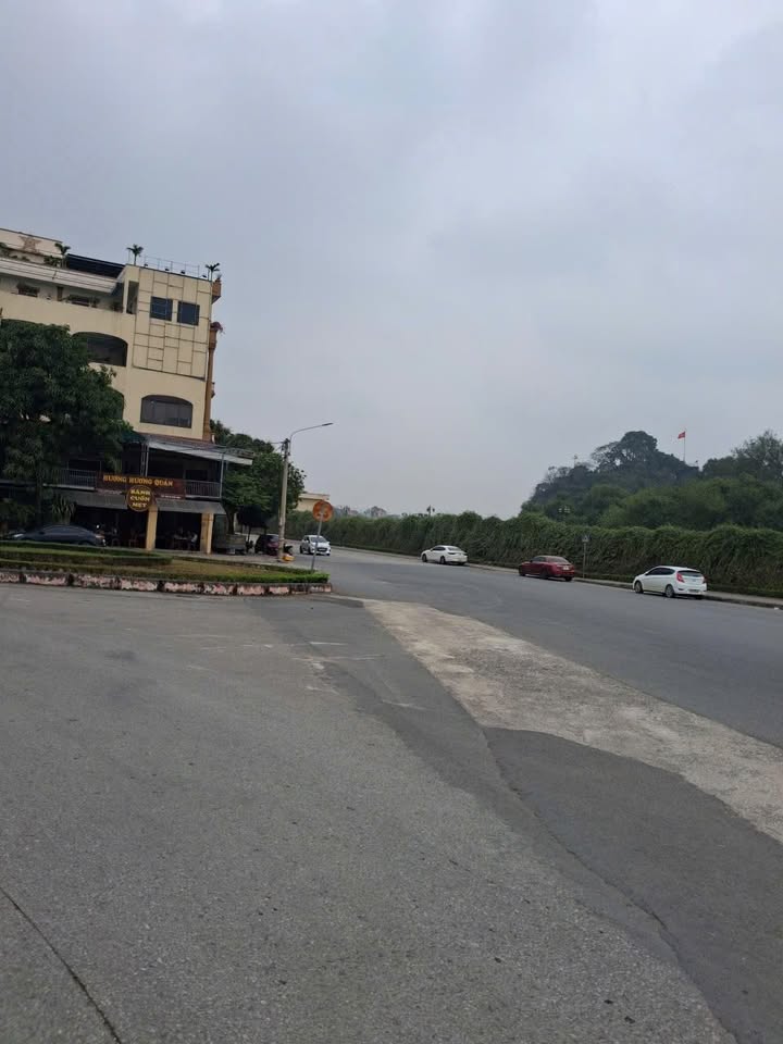 Đất kinh doanh mặt phố Đông Thành 376.6m² giá 30 tỷ - Đầu tư sinh lời hấp dẫn!