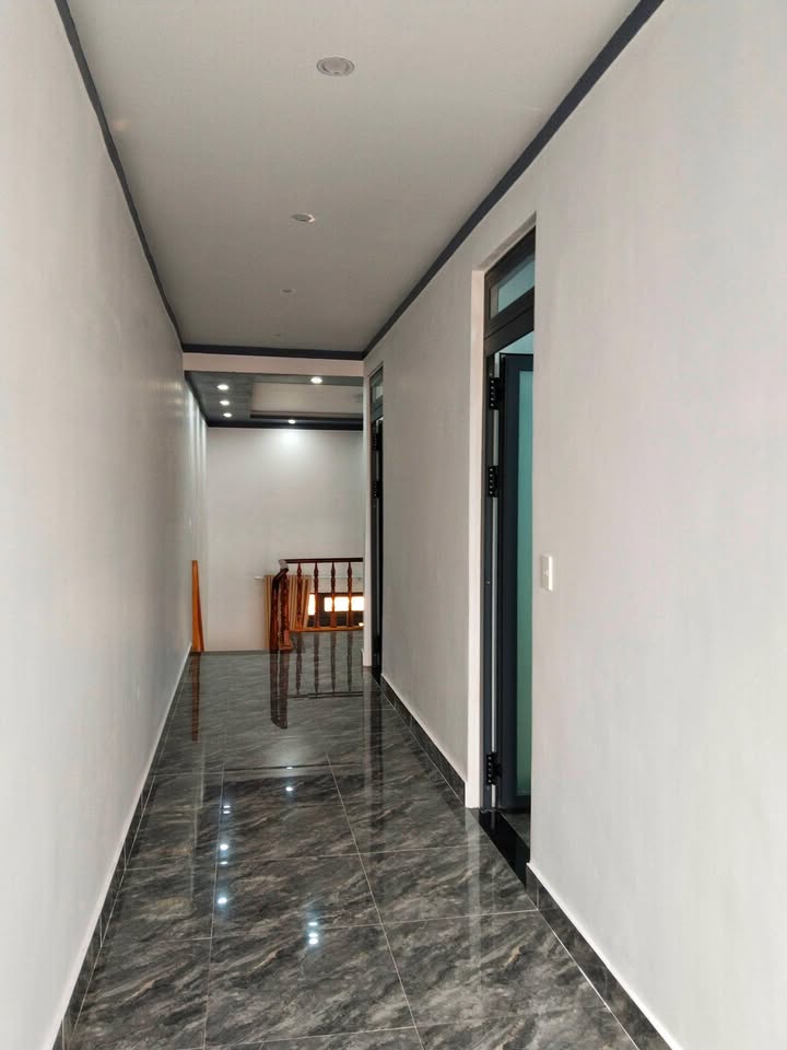 Nhà bán Đường Nguyên Tử Lực, Đà Lạt 100m² giá chỉ 2,9 tỷ - Đường xe tải né nhau