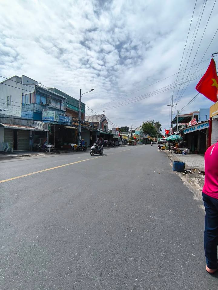 Nhà bán đường Nguyễn Văn Trỗi, Thoại Sơn, An Giang 68m² giá 1 tỷ - Sổ hồng chính chủ sẵn sàng giao dịch!