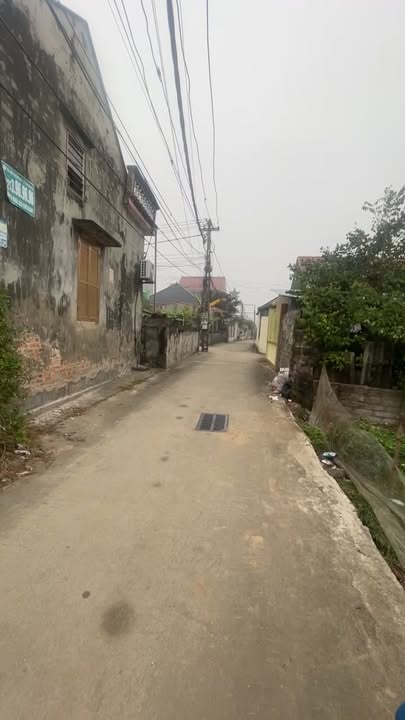 Nhà 2 tầng đường ô tô, 106m² giá 2 tỷ - Sẵn sàng vào ở ngay!