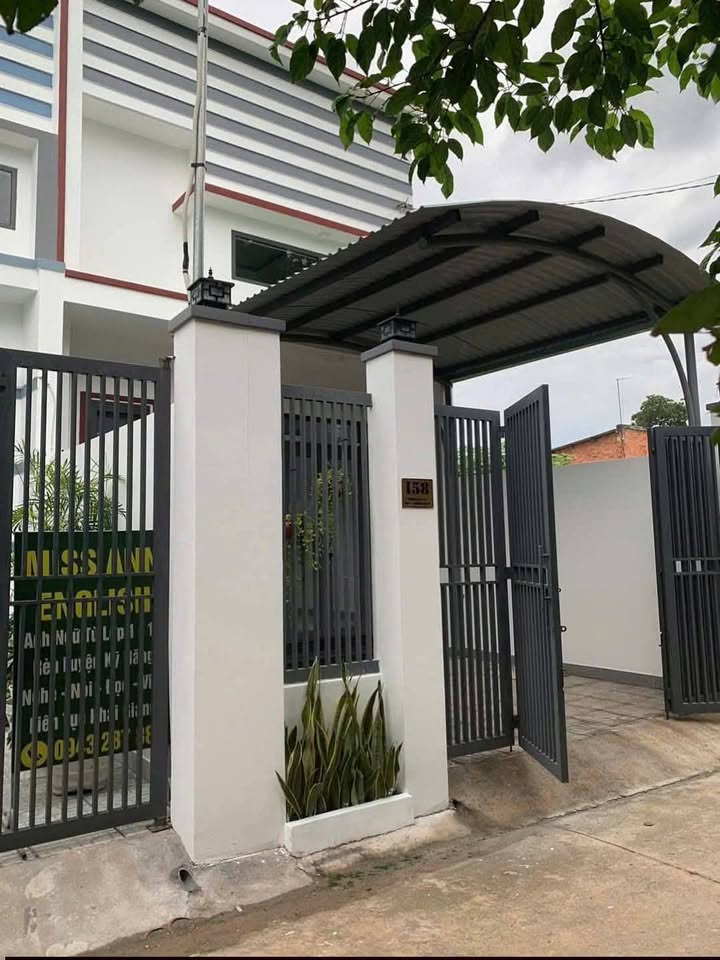 Nhà Cho Thuê tại Thị trấn Củ Chi - 3 Phòng Ngủ, Giá 6.5 triệu - Giao nhà đón Tết!