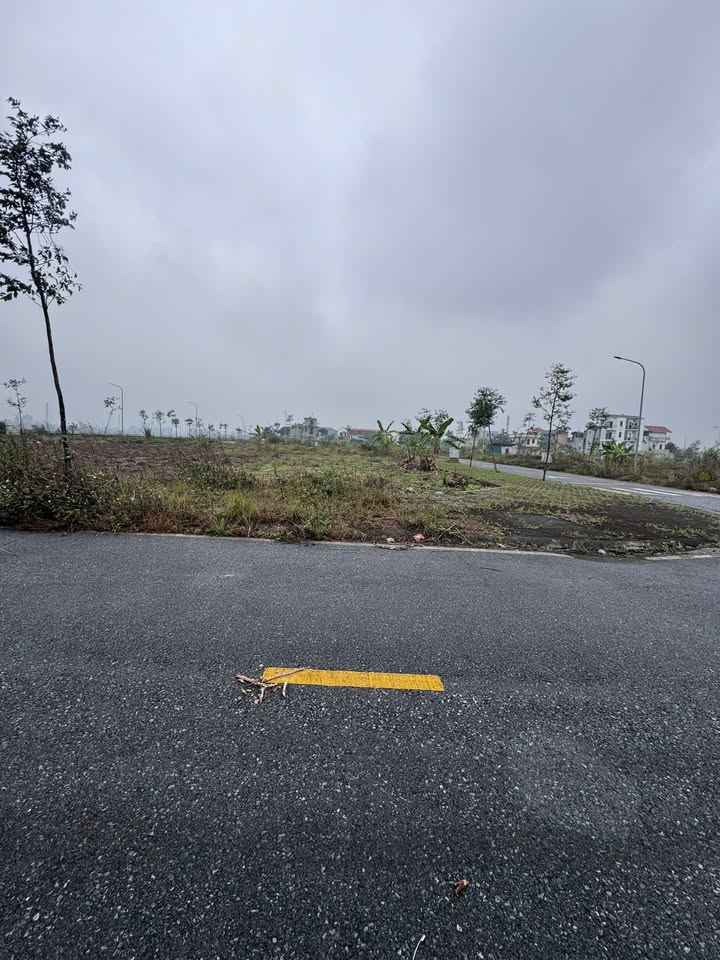 Đất lô góc Tây Phù Vân 132m² chỉ 4.752 tỷ - Đầu tư thông minh!