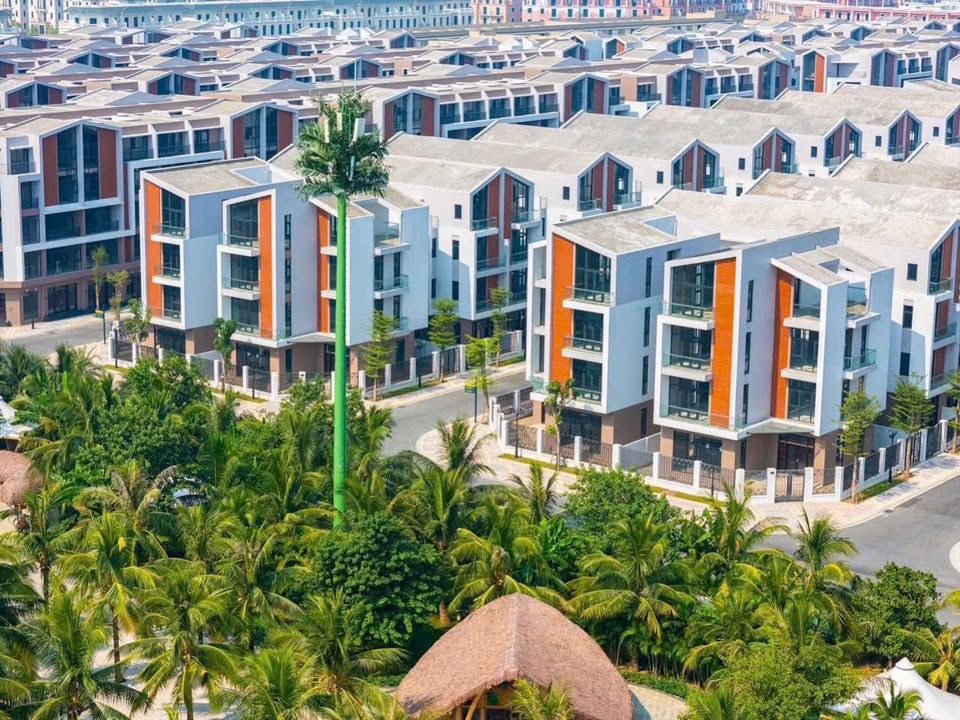 Townhouse Tứ Lập Ánh Dương Hưng Yên 120m² giá 16 tỷ - Cơ hội cuối cùng!