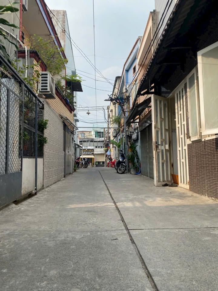 Nhà 2 mặt tiền hẻm Phạm Thế Hiển, Quận 8, 75m² giá 7,2 tỷ - Sổ hồng đầy đủ!