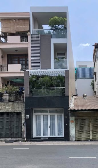 Mặt tiền FrontHouse Hồ Văn Huê, Phú Nhuận 80m² giá 24 tỷ - Thương lượng ngay!