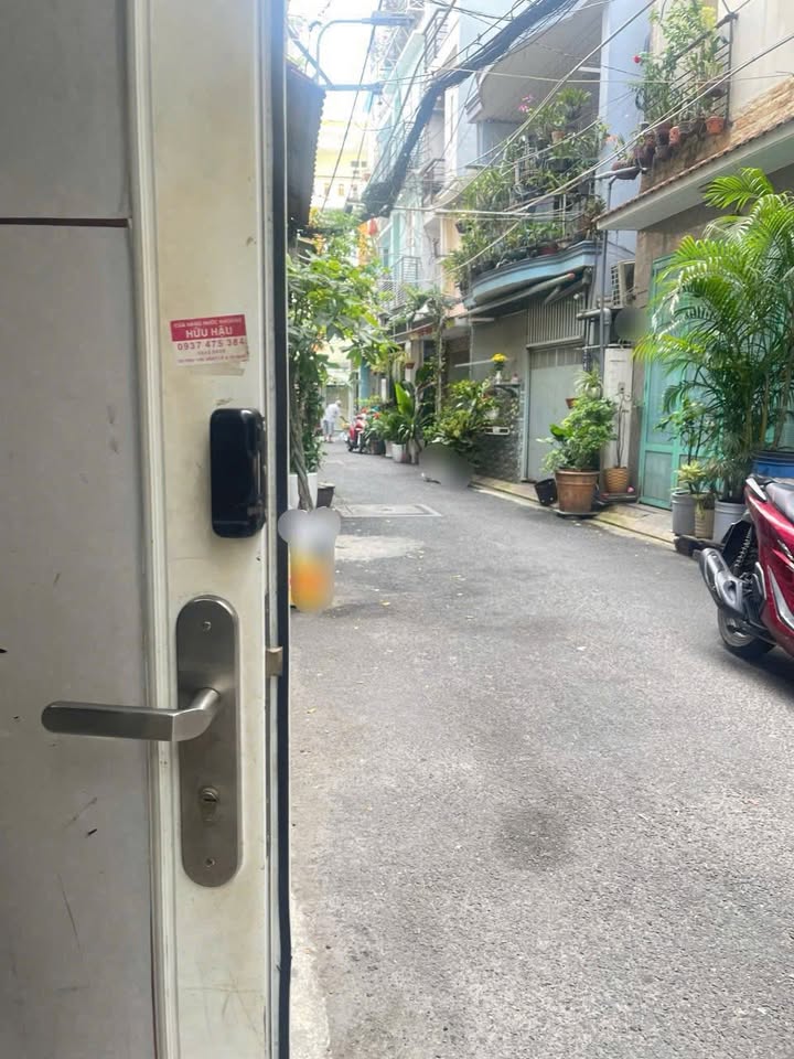 Nhà Phú Nhuận 63m² giá 13.5 tỷ - Dòng tiền ổn định 35 triệu/tháng!