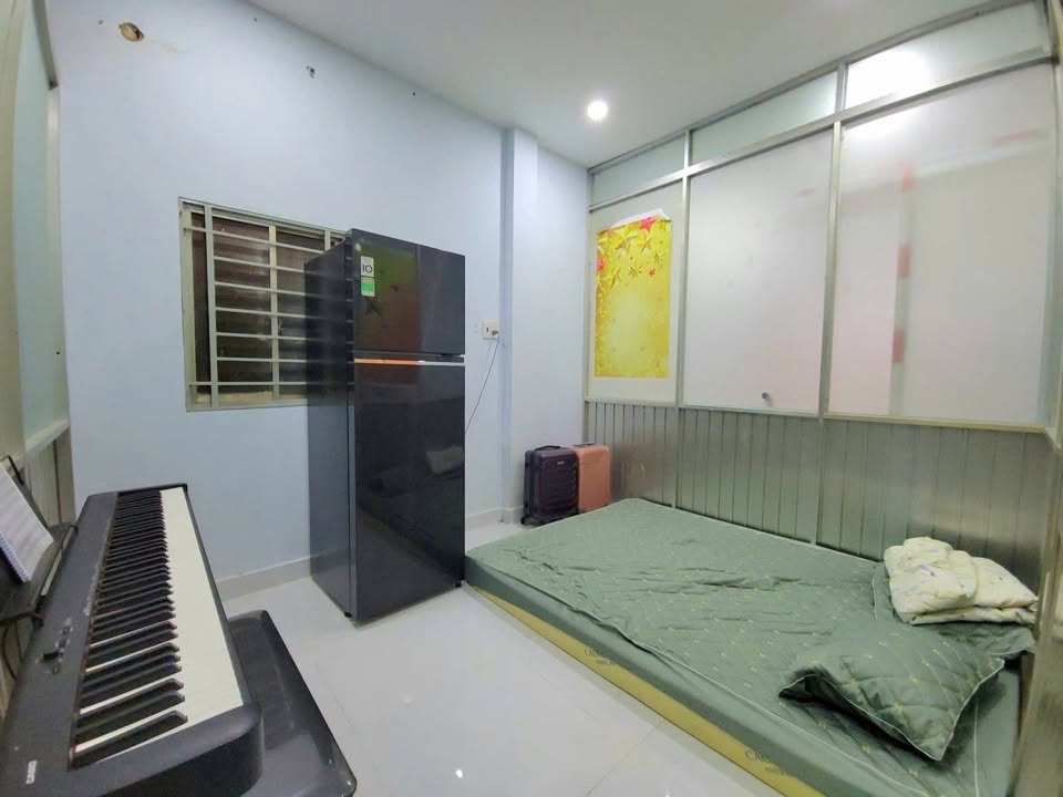 Nhà Tân Bình 51m² giá 4.9 tỷ - Hẻm ô tô, khu phố thân thiện!
