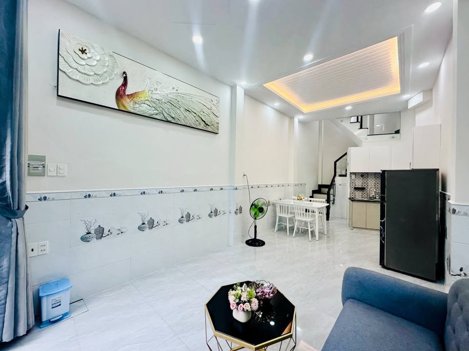 Biệt thự mini Tân Cổ Điển Nguyễn Văn Khối 28m² giá 3.55 tỷ - Đầy đủ nội thất, vào ở ngay!