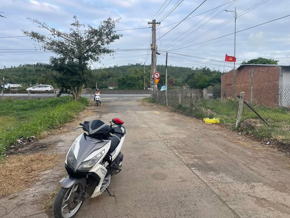 Đất thổ cư An Hiệp, Tuy An 200m² giá 600 triệu - Đường ô tô tránh nhau