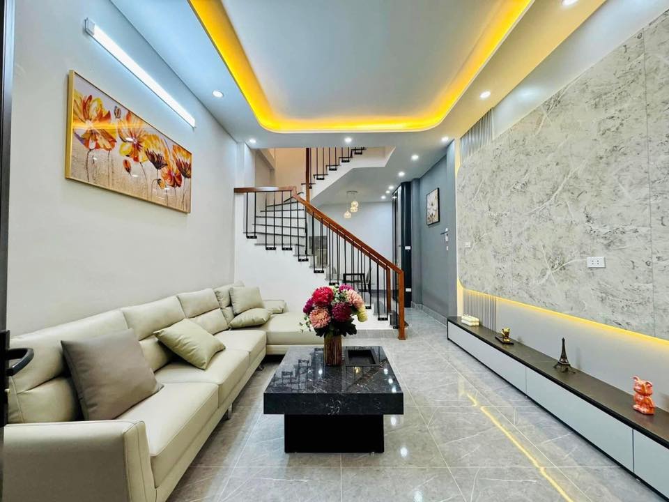 Nhà phố Cự Lộc, Thanh Xuân - 40m² giá 8 tỷ - Full nội thất, sẵn sàng ở ngay!