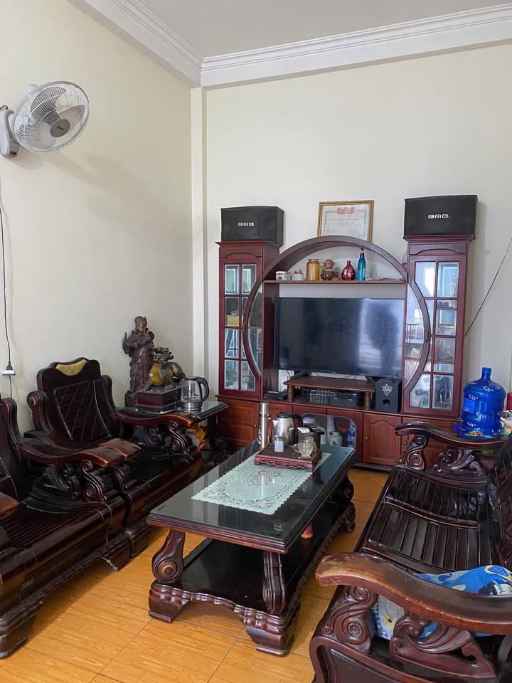 Nhà 2,5 tầng Trần Hưng Đạo Hạ Long 92m² giá 3.5 tỷ - Chính chủ bán gấp!