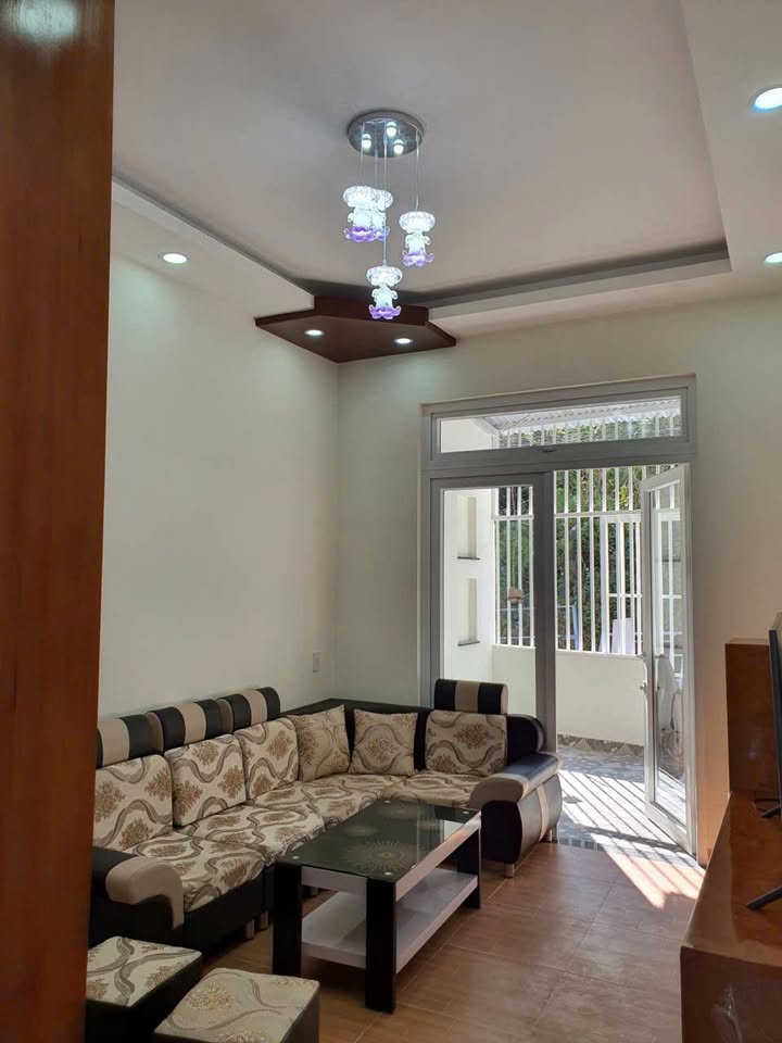 Nhà nguyên căn Đặng Thái Thân, Bảo Lộc 2PN giá 5 triệu - Không gian gần gũi thiên nhiên