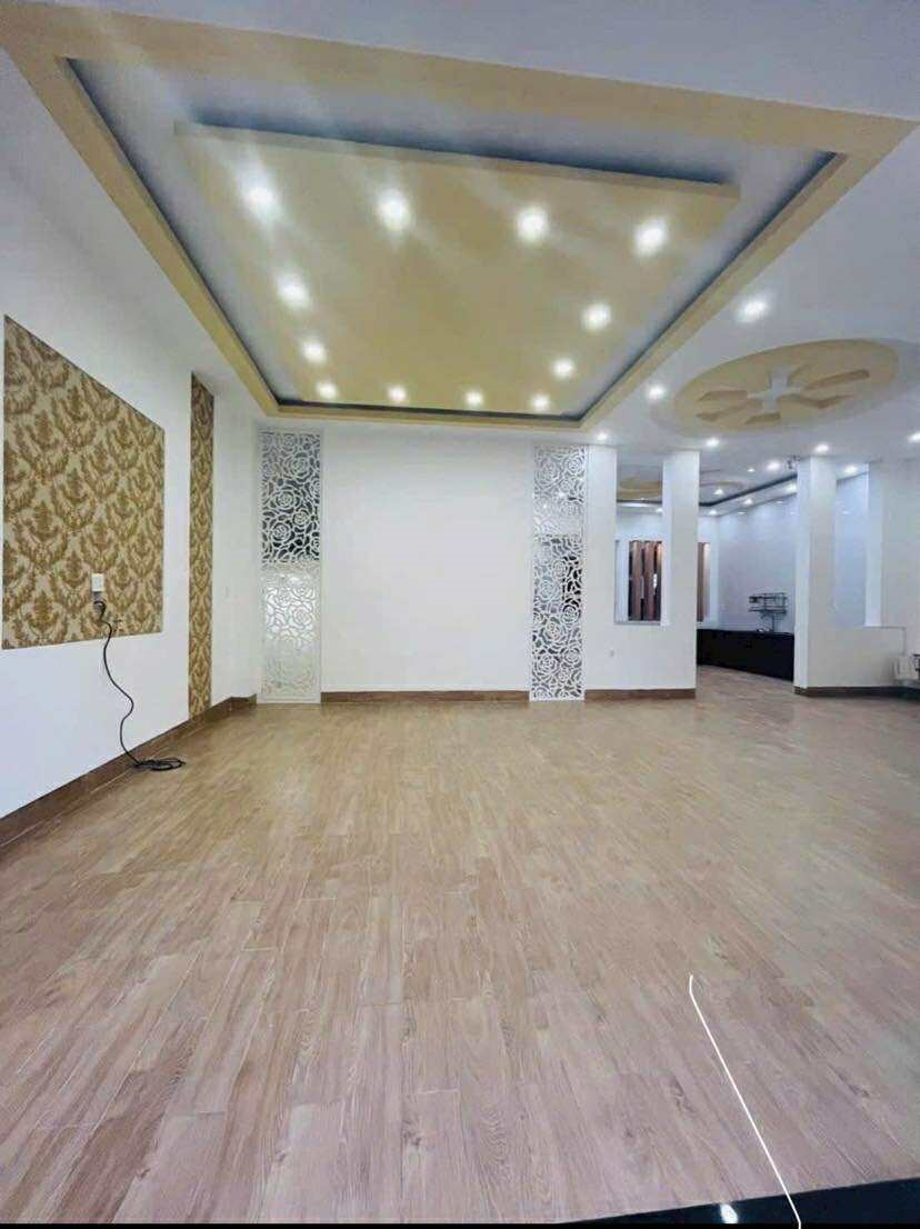 Nhà cho thuê 400m² KDC Hưng Phú 1 - Tiện làm văn phòng giá 17 triệu