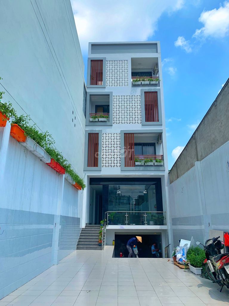 Ký túc xá nam gần Ngã tư Thủ Đức 32m² - Miễn phí tháng 2!