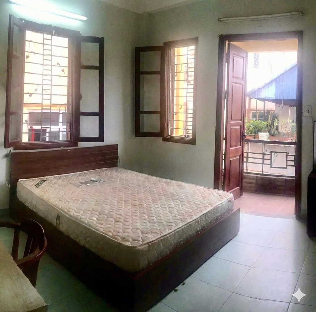 Nhà phố La Thành, Ba Đình 115m² - Mặt tiền 10m - Chỉ 16,7 tỷ - Sẵn sàng kinh doanh, cho thuê!