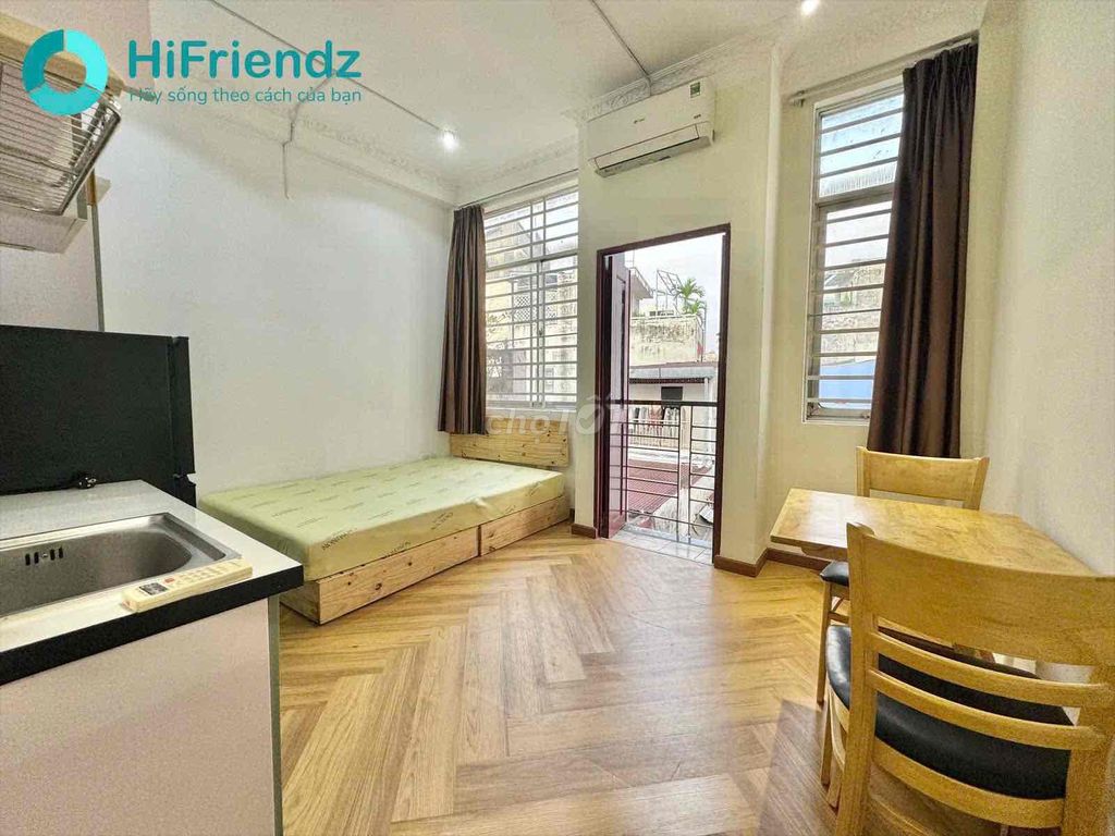 Studio cho thuê Nguyễn Văn Đừng Quận 5, 25m² giá 5.7 triệu - Thiết kế xinh xắn, ban công thoáng mát!