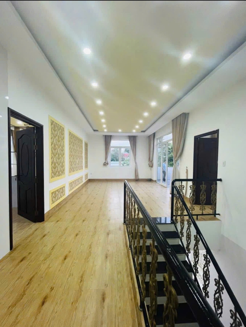 Biệt thự cho thuê góc 2 mặt tiền tại Hưng Phú, 200m² - Thiết kế hiện đại, đầy đủ tiện nghi!