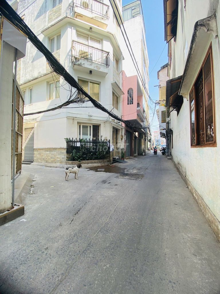 Bán nhà hẻm Cách Mạng Tháng 8 Quận 10 - 80m² chỉ nhỉnh 8 tỷ!